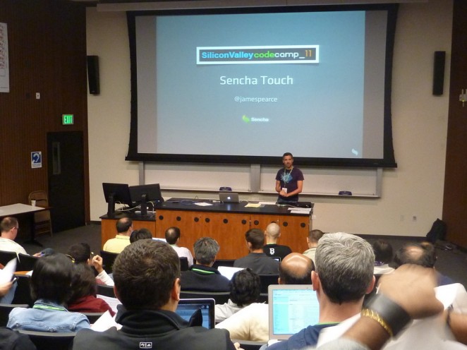 James Pearce präsentiert das Sencha Touch Mobile App Framework 